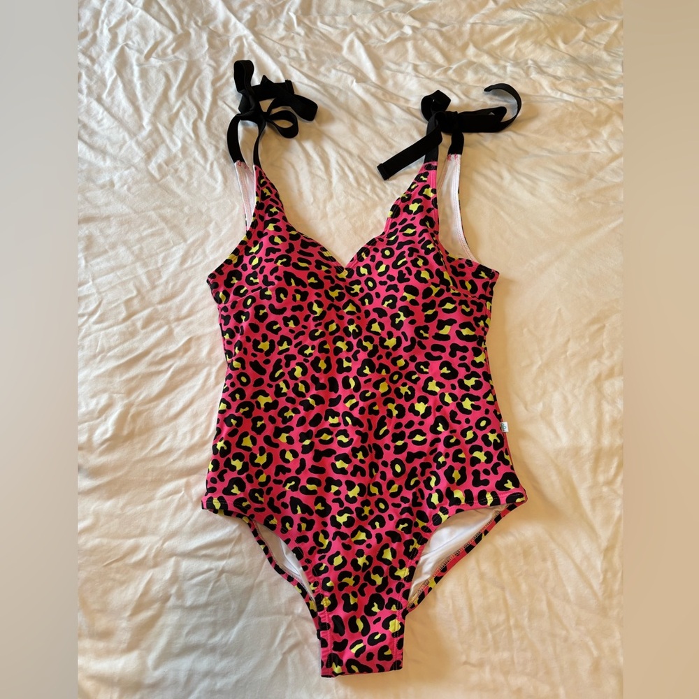NWT posh peanut womens swim suit Small